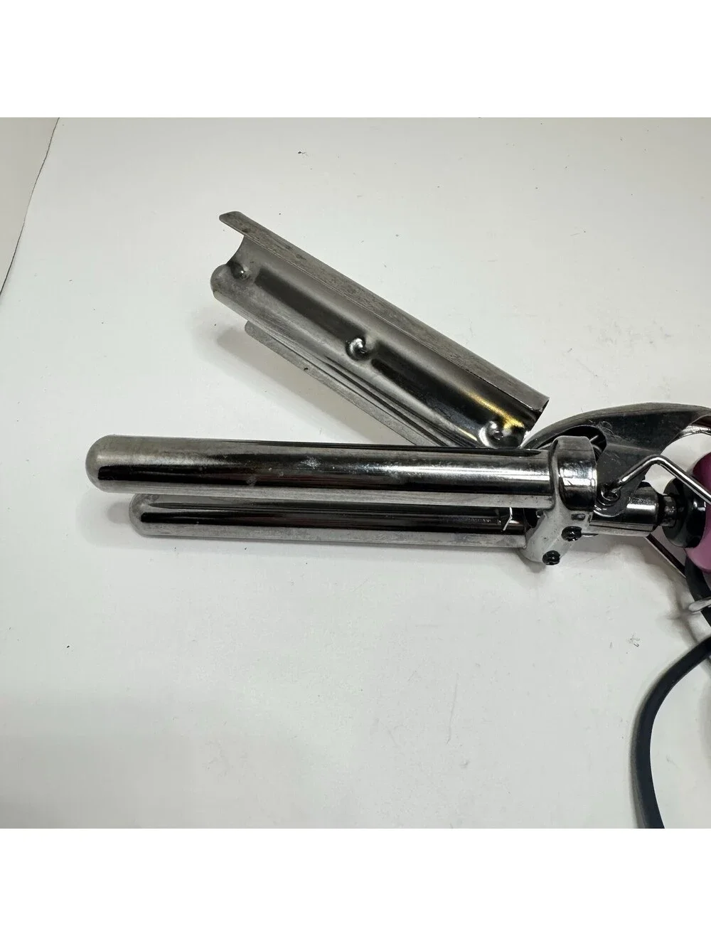 Hot Tools HPK1175 Triple Barrel Hair Waver Pink 3 Barrel Adjustable Heat Tested